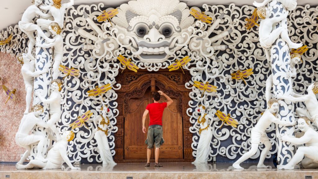 Learn how the Balinese make silver with traditional way