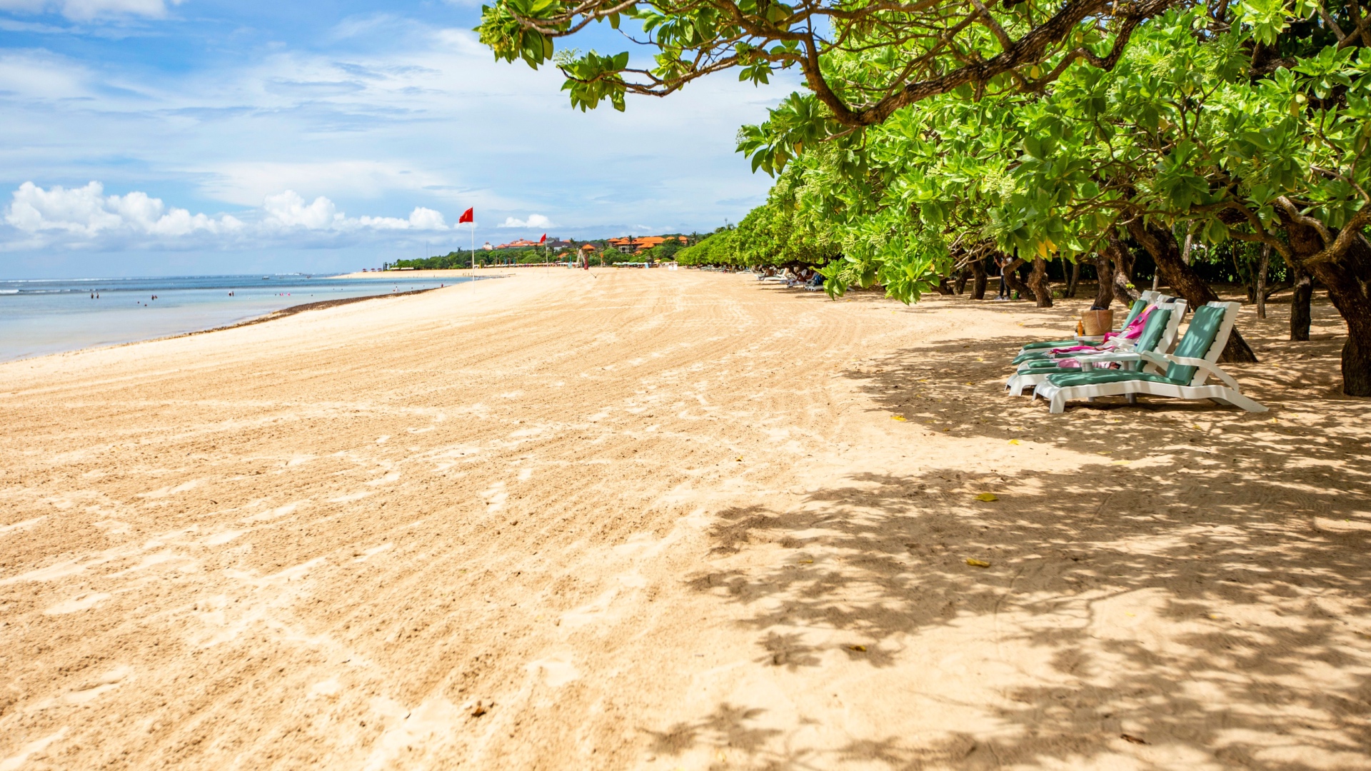 Discover nusa Dua beach with Bali driver