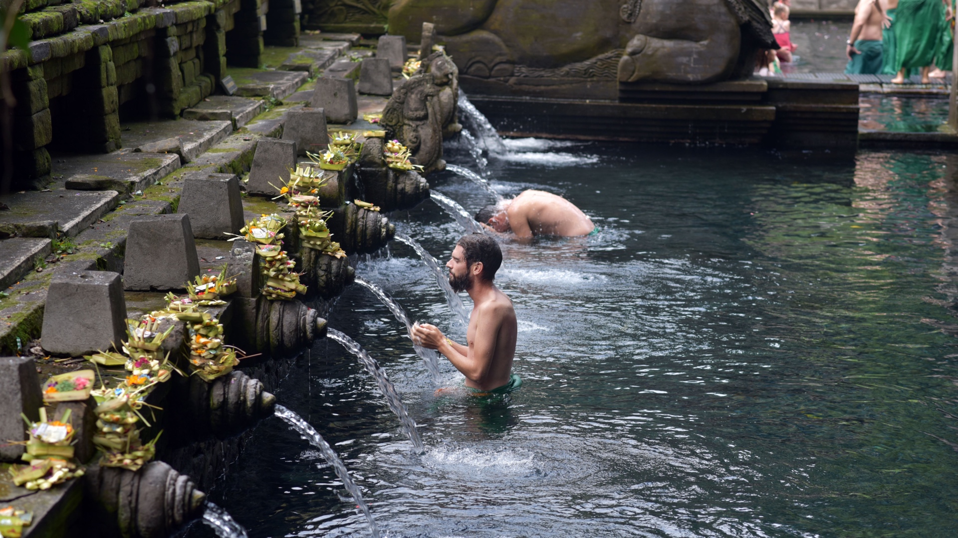 Explore Tirta Empul with private Bali driver